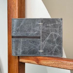 กระเป๋าสตางค์หนังวัวแบบสั้นสำหรับผู้ชายกระเป๋าสตางค์แบบพับสองพับแบบสั้นลายหนังวัวแฟชั่นแบบลำลองคุณภาพสูง - Product Image 4