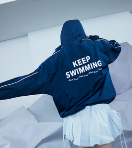 Chaqueta Cortavientos BTS Pop Music (SWIM) / (DIVE) en Coreano para Todas las Edades, Papel y Plástico BW-153 KR - Product Image 1