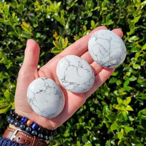 Pierre de palmier ovale en howlite naturelle, polie, avec veines de marbre blanc, cristal de guérison, Reiki, méditation, énergie, décoration, vente en gros - Product Image 6