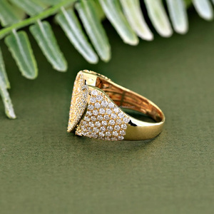 Anillo de Moissanita Baguette con Engaste de Racimo en Plata de Ley 925 Bañada en Rodio, Regalo para Él en Aniversario de Boda o Compromiso - Product Image 2