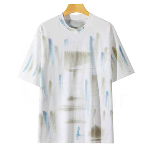 Camiseta de Manga Corta para Hombre, Cuello Redondo, Tejida, Estampado Arcoíris, Corte Regular - Product Image 1