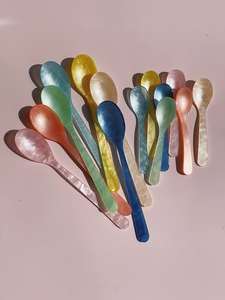 Cuillère en résine de petite taille pour sucre et épices, couleur personnalisée, best-seller - fabrication artisanale indienne - Product Image 2