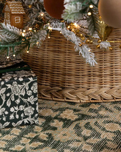 Sculpture artisanale en rotin de pin festonné, arbre de Noël à plusieurs niveaux en fibres naturelles pour maisons éco-luxe - Product Image 3