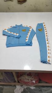 Conjunto de Sudadera y Pantalones Deportivos Extra Grandes para Mujer al por Mayor, Conjunto Deportivo Liso sin Estampado, Conjuntos Deportivos con Logotipo Personalizado para Mujer - Product Image 5