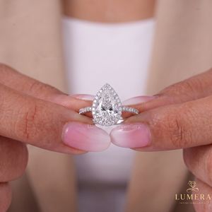 Anillo de Compromiso con Diamante Cultivado en Laboratorio en Forma de Pera, Anillo de Novia de Lujo con Halo de Oro, Joyería Fina Personalizada, 48 Piedras, Color/Claridad E-VVS2 - Product Image 3