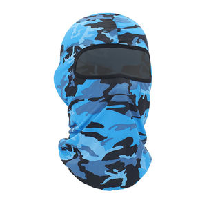 Balaclava de ski respirante fabriquée avec un matériau anti-humidité qui favorise la circulation de l'air et le confort lors des sports de neige et par temps froid - Product Image 3