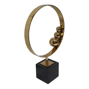 Escultura Abstracta de Hierro Premium, Pieza Artística de Decoración de Interiores para Espacios de Vida de Lujo, Grabado Pintado en Dorado Moderno - Product Image 4