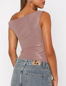 Top de Cuero para Mujer, Fabricante OEM, Top Corto sin Mangas Personalizado, Suministro al por Mayor - Product Image 3