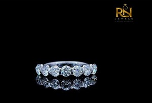 Anillo de Boda de Oro Sólido con Media Eternidad de 7 Diamantes Redondos Cultivados en Laboratorio, Joyería Apilable para Mujer, Venta al por Mayor OEM ODM - Product Image 3