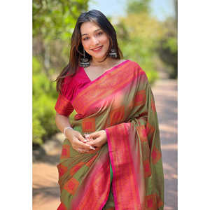 Sari en soie verte douce Mehendi avec contraste tissé Zari, vêtements indiens et pakistanais, Elite Weaves 0.65g - Product Image 2