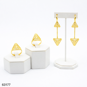 MOLL JEWELLERS - Juego de Anillos de Compromiso de Lujo con Circonitas Chapadas en Oro de 24K, Modernos y Elegantes, para Mujer, para Bodas, Fiestas y Aniversarios, Certificados - Product Image 1