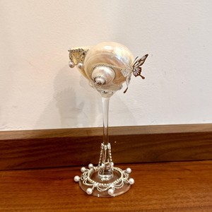 Verre à vin rouge en forme de coquillage, design délicat, avec support décoré, idéal pour les restaurants à thème et les cafés côtiers - Product Image 3