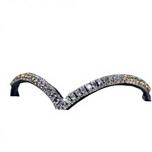 Banda para la frente personalizable de cuero en forma de V profunda con relleno de cristal Costuras elegantes de la India para montar - Product Image 1