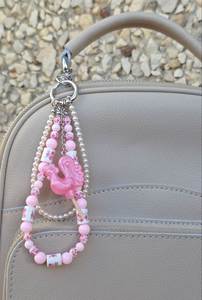 Porte-clés brodé de perles de qualité supérieure avec un motif fait main magnifique pour accessoires de boutique et emballage cadeau - Product Image 3