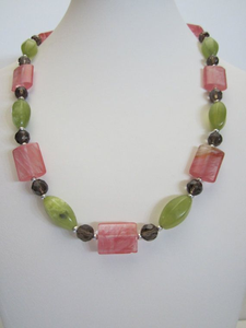 Collier en résine de qualité supérieure, fait main, bijoux indiens tendance pour femmes et jeunes filles, Christian par Perfect Enterprises - Product Image 5