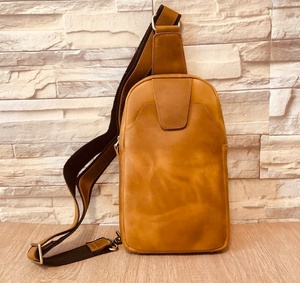 Bolso bandolera moderno de buena calidad, personalizado, de cuero genuino, duradero, con correa para el pecho y el hombro, el más demandado, hecho con el mejor material, bolso de cuero para el pecho. - Product Image 4