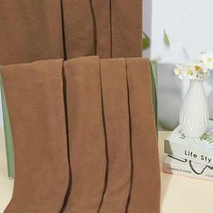 Manta de Polar de Color Sólido Multiusos, Suave y Cálida, Fabricada por Vaibhav Exports - Product Image 2
