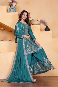 Ensemble trois pièces pour femme en soie Chinon avec motif à sequins, comprenant un Kameez court, un pantalon palazzo à jambes larges et un long foulard, entièrement cousu - Product Image 4