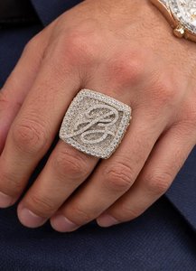 Anillo de cóctel para hombre chapado en rodio con moissanita VVS y letras inicial, engaste pavé, joyería de lujo para boda - Product Image 5