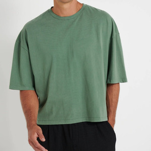 Camiseta de corte cuadrado de algodón pesado de 300GSM con logo personalizado, estilo streetwear, top corto gráfico oversize para hombre - Product Image 2