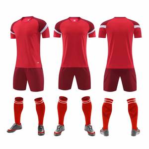 Groothandel op maat gemaakte voetbaltrainingsuniformen voor kinderen en volwassenen met gepersonaliseerde namen, nummers en logo's - Product Image 4