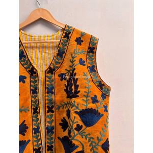 Chaleco Corto de Terciopelo con Bordado Floral al por Mayor, Chaleco de Invierno con Puntadas Abiertas y Accesorios de Tela para Mujer, Ropa Exterior - Product Image 2