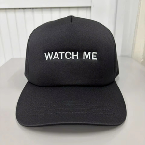 Casquettes de camionneur en mousse noire de haute qualité avec broderie 2D personnalisée, pré-courbées et ajustables, fabriquées au Vietnam - Product Image 1