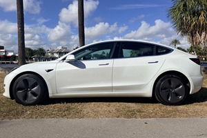 Tesla Model 3 2020 de Largo Alcance con Tracción en las Cuatro Ruedas - Product Image 6