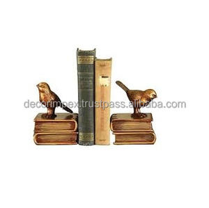 Une paire de serre-livres Vintage en laiton tête de canard. Ce sont des objets décoratifs et fonctionnels conçus pour tenir les livres debout - Product Image 5