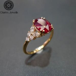 Anillo de Compromiso de Moissanita Chapado en Oro de 18K para Mujer Charm Jewels, Corte Cojín, Engaste de Garras, Diseño Floral, Gema Romántica IGI - Product Image 6