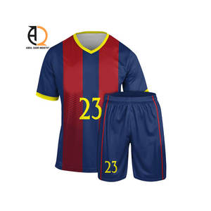 Maillots de football personnalisés en gros pour hommes et enfants, tailles S-4XL, manches courtes et longues, avec logo OEM. - Product Image 2
