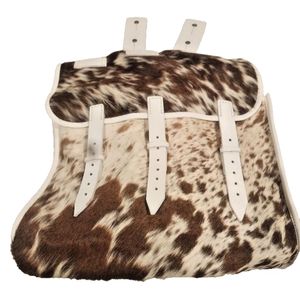 Sac à dos ou sac de transport en cuir de vachette avec trois sangles en cuir blanc et boucles de couleur laiton - Product Image 6