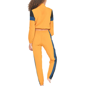 Conjunto de 2 piezas de punto para mujer: Top corto de manga larga con cremallera y leggings acampanados de cintura alta, conjunto de chándal de alta calidad para estar en casa o hacer deporte. - Product Image 2