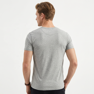 เสื้อยืดผู้ชายทรงปกติ 180 GSM ผ้าฝ้ายผสมวิสโคส สีเทาเฮเธอร์ พิมพ์ลายตามสั่ง ขายส่ง - Product Image 5
