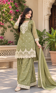 Conjunto de Top Bordado con Lentejuelas de Seda de 5mm, Estilo Heavy Crunchy Silk, con Sharara Palazzo Forrada con Micro Algodón y Dupatta de Encaje MW 5081 - Product Image 6
