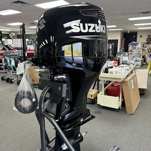 Nuevo Suzuki DF300APX de 4 tiempos con eje de 25 pulgadas - Product Image 4