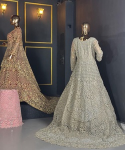 Grand Net Lehenga Choli con diseño de corte de rastro largo de trabajo de piedra Jarkan pesado completo Ideal para funciones nupciales y festivas - Product Image 3