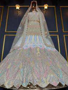 Nouvelle robe de mariée lehenga choli lourde avec des détails en jarkan et un style traditionnel ample - Product Image 4