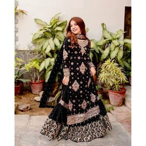 Ensemble haut et bas en organza brodé fait main LC, coupe trapèze, pour soirée, avec dupatta, taille XL, taille naturelle - Product Image 5