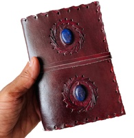 Carnet de notes artisanal en cuir marron à feuilles mobiles, avec fermoir vintage 2 pierres, couverture gaufrée, papier à bords festonnés, journal de voyage