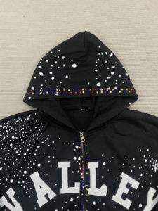 Sweat-shirt à capuche zippé noir pour homme Valley Dream en molleton French Terry coupe-vent avec motif à pois en strass, style streetwear oversize pour l'automne - Product Image 4