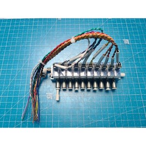 Vanne solénoïde 3 ports SMC V114T-5LNZ, utilisée comme pièce détachée pour équipement semi-conducteur Legacy - Product Image 5