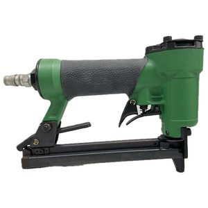 APLUS SP50-10P, Agrafeuse pneumatique pour emballage 16mm, Couronne 13mm, Agrafe SB103020 pour l'emballage - Product Image 2