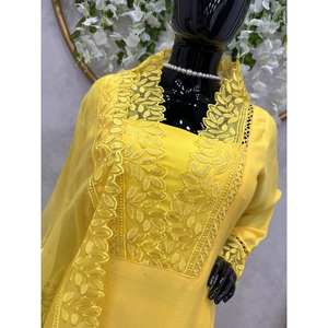 ชุดออกงานสวยงาม เสื้อและกางเกงพร้อมผ้าคลุมไหล่ ไซส์ XL ชุดหรูหรา - Product Image 3