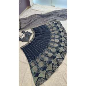 Lehenga Choli de Diseño con Lentejuelas Arcoíris para Bodas, con Bordado de Hilo y Dori para Fiestas - Product Image 5