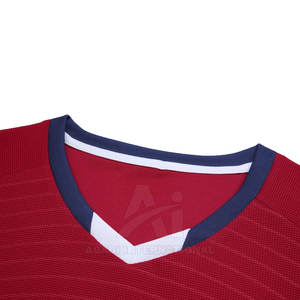 Nuevo Uniforme de Fútbol para Adultos de Alta Calidad, Diseño Personalizado, Manga Corta, Transpirable y de Secado Rápido - Product Image 2