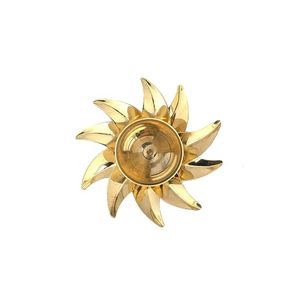 Ensemble de porte-bougies en laiton plaqué or en forme de lotus pour la décoration de la maison - Product Image 5