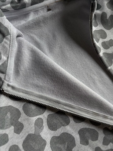 Pull-over personnalisé de haute qualité en polyester/coton 340 g/m², imprimé avec un motif léopard, tricoté, écologique - Product Image 3