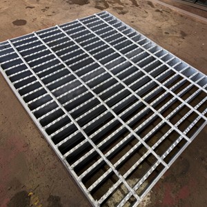 Barre de support en acier galvanisé électro-forgé - Product Image 2