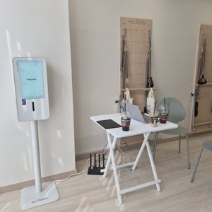 Bodydot BDF1000 Analyseur corporel intelligent alimenté par l'IA pour le suivi de la santé, avec cadre en alliage d'aluminium flexible, non pliable, suivi corporel complet - Product Image 1